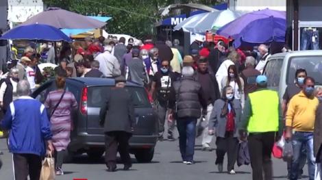 Teoretic, până pe 15 mai ar trebui să stăm acasă. Practic, oamenii încep să ignore ordonanţa de urgenţă