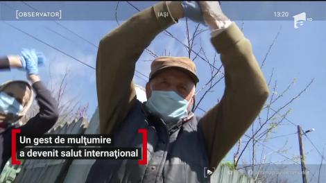 Un gest de mulțumire a devenit salut internațional