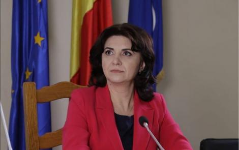 Școlile ar putea rămâne închise şi în septembrie. Ministrul Educației vrea ca toți elevii să poată urma cursurile online, până în toamnă