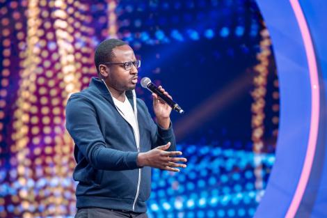 Credeai că le-ai avut pe toate? Mukinka, câștigătorul sezonului șapte iUmor, are glume noi