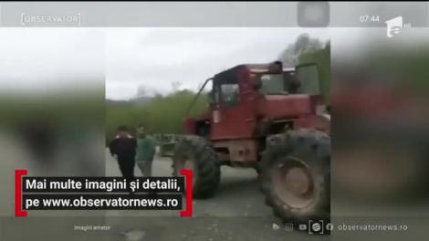 Transport ilegal de lemne, oprit de localnicii din Maramureş