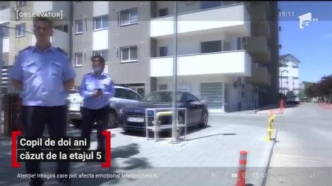 Copil de doi ani căzut de la etajul cinci. Cum s-a întâmplat tragedia