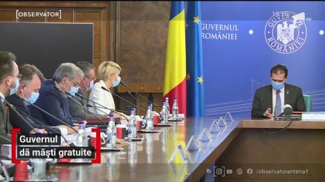 Guvernul dă măști gratuite persoanelor defavorizate