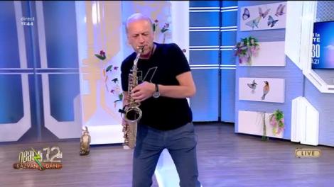 Flavius Teodosiu cântă, LIVE, la saxofon melodia "Love on the Brain"