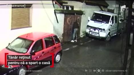 Un tânăr băut din localitatea Coldea a forţat poarta şi uşa unei case şi a intrat peste o familie