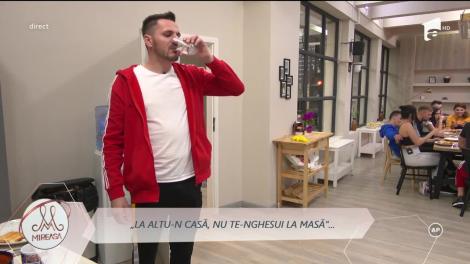 Ospitalitatea are rezervele ei! Costi trebuie să -și facă singur loc la masa din casa Mireasa