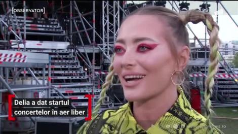 Delia a dat startul concertelor în aer liber