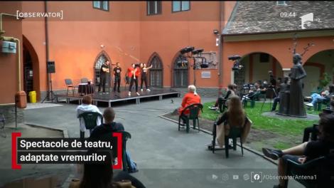 Spectacole de teatru, adaptate vremurilor