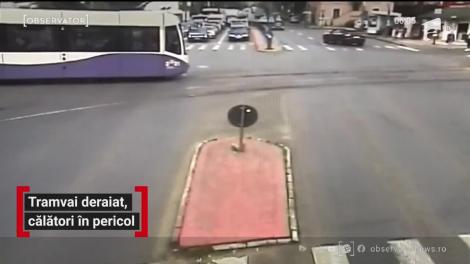 Un tramvai a sărit de pe şine în apropierea Gării de Nord din Timişoara şi a fost la un pas să strivească trecătorii din zonă