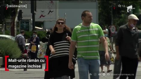 Unele mall-uri rămân cu magazinele închise