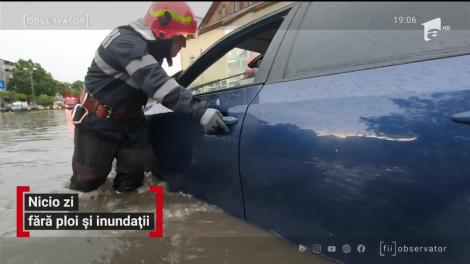 Probleme din cauza inundaţiilor în aproape toată ţara