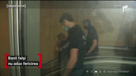 Banii falși nu aduc fericirea