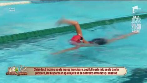 Înotul, sportul recomandat de specialiști pentru copii