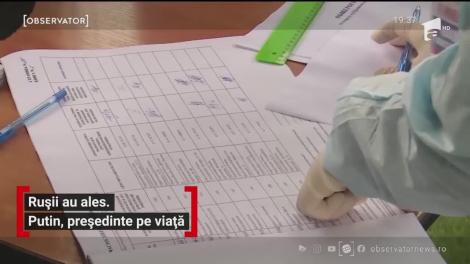 Vladimir Putin va putea fi preşedinte pe viaţă. Ruşii i-au dat acest drept