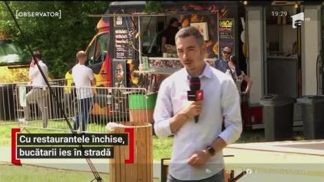 Cu restaurantele încă închise, bucătarii s-au mutat în stradă. Unde-şi gătesc preparatele chiar sub ochii clienţilor