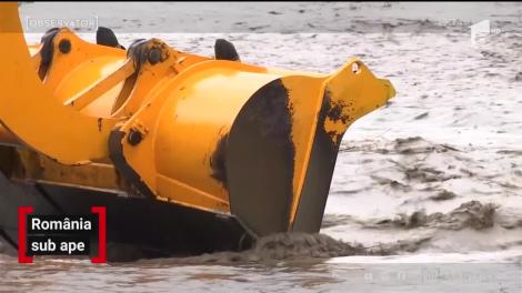 România sub ape! O viitură de cod roşu a măturat localităţi întregi din judeţul Galaţi