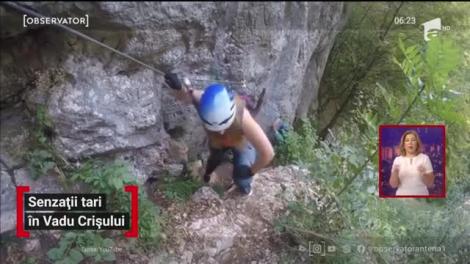 Turiştii, tot mai atrași de traseele de via ferrata din Vadu Crișului