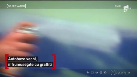 Autobuze vechi din Târgu Jiu, înfrumusețate cu graffiti