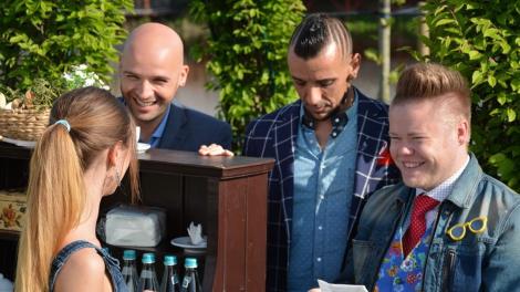 „Vremuri Noi", oameni noi în trupa Alb Negru