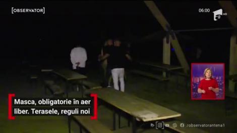 Masca, obligatorie în aer liber. Terasele au și ele reguli noi