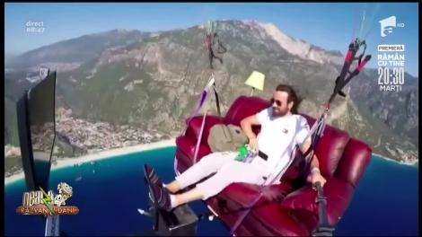 Smiley News: Parapantistul de pe canapea și vulpea care fură pantofi