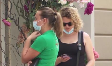 S-a decis! Purtarea măştii în aer liber, obligatorie în zece judeţe. Lista zonelor roșii din țară