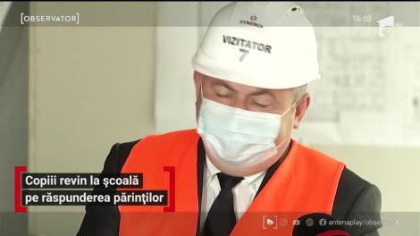 Copiii revin la școală pe răspunderea părinților