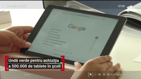 Guvernul cumpără 500.000 de tablete pentru elevi