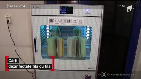 Cărți dezinfectate filă cu filă în Biblioteca Judeţeană din Cluj