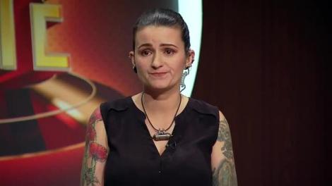 A venit cu un look dur, dar i-a surprins pe jurați când le-a povestit cu ce se ocupă în viața de zi cu zi. Ce meserie are concurenta