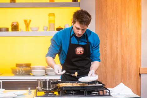 Florin Vasilescu își testează limitele culinare la "Chefi la cuțite"