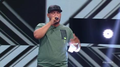 Florin Doleanu, melodie dedicată șoferilor de TIR. Vezi cum cântă concurentul pe scena la X Factor