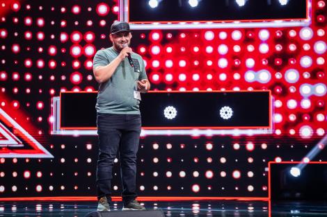 Florin Doleanu a mizat pe o melodie proprie și a primit 3 DA. Versurile profunde i-au emoționat pe jurații “X Factor”