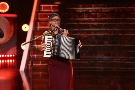 Jojo a învățat de la Ozana Barabancea să cânte muzică lăutărească. Ce personaj i-a picat la prima ediție "Te Cunosc de Undeva"