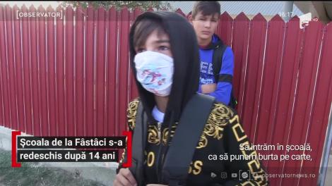 Scoala de la Fastaci s-a redeschis dupa 14 ani