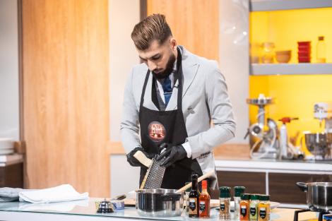 Adrian Iancu, de la vlogging la gătit! Surpriza trăită de chefi când au văzut farfuria: „Ori pun suflet, ori pun prea multă sare”