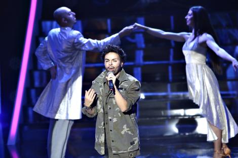 Jojo se transformă în Smiley - Vals, la Te cunosc de undeva!