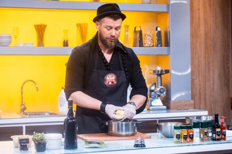 Dinții la control! Dentistul Iulian Juncanaru, spaima juraților Chefi la cuțite!