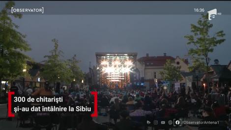 Maraton muzical la Sibiu. 300 de chitarişti şi-au dat întâlnire
