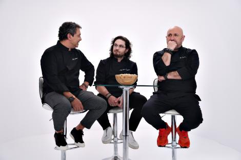 Chefii, în culmea fericirii când au văzut-o! Simona Pope a făcut senzație la „Chefi la cuțite”