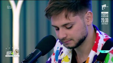 Adrian Petrache cântă piesa Just the two of us, la Neatza cu Răzvan și Dani