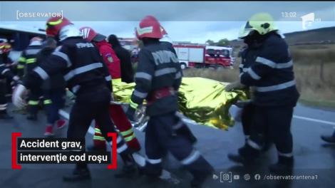 Cod roşu de intervenţie în Iaşi. Un accident cu 13 victime s-a produs în localitatea Leţcani