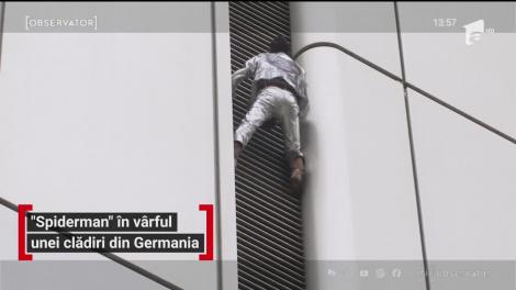 „Spiderman” în vârful unei clădiri din Germania