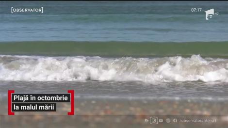 Plajă în octombrie la malul mării