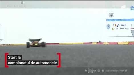 E competiţie mare de maşinuţe electrice! Zeci de pasionaţi de automodele s-au adunat la Târgu Mureş