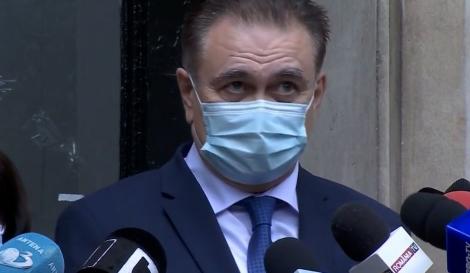 Părinții, cu gândul la școală. Prefectul, ocupat cu shopping