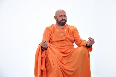 Românii care fac înconjorul lumii pe apă, jurizați ”Buddha” Cătălin Scărlătescu!