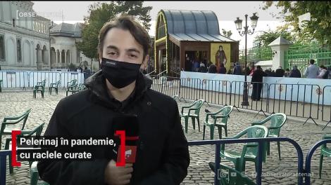 Zeci de mii de Bucureşteni s-au închinat la moaştele Sfântului Dimitrie