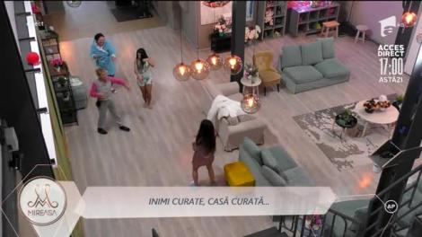 Doamna Mia, curățenie pe ritmuri de dans! Doamna Ana a luat foc!