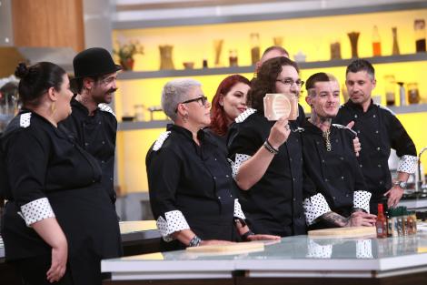 Schimb de concurenți între echipe! Chef Florin Dumitrescu lovește cu cea mai puternică amuletă. Chef Sorin Bontea: Bâlbâi de nervi!